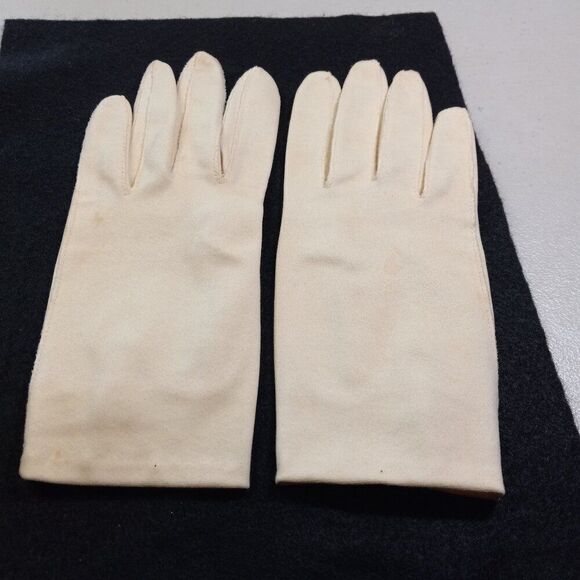 Vintage Aris Cotton 7 1/2 Kid Gloves Pearl button Rolled stitched Hem at wrist - Picture 5 of 6